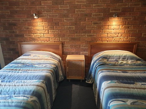 The Finley Palm Motor Inn - Sunshine Coast Tourism 2