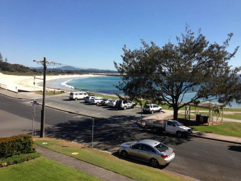 Beachpoint, Unit 101, 28 North Street - Holiday Sunshine Coast 2