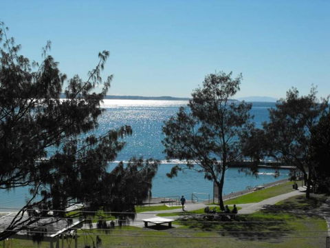 Beachpoint, Unit 202, 28 North Street - Holiday Sunshine Coast 2