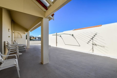 Beachport Apartments - Sunshine Coast Tourism 2