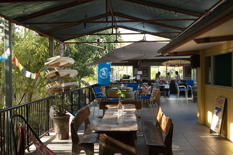 Beachside 1770 YHA - Sunshine Coast Tourism 0