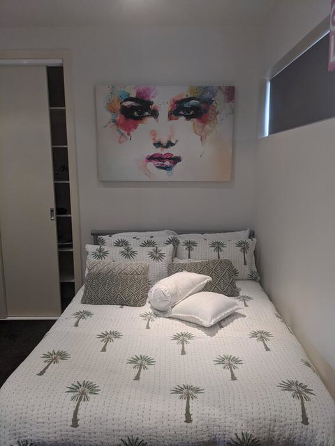 Beachside Beauty - Sunshine Coast Tourism 1