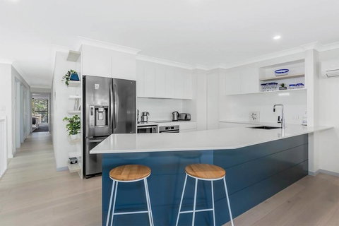 Beachside Bliss - Sunshine Coast Tourism 1