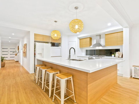 Beachside Holiday Escape - Sunshine Coast Tourism 3