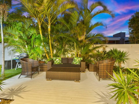 Beachside Holiday Escape - Sunshine Coast Tourism 1