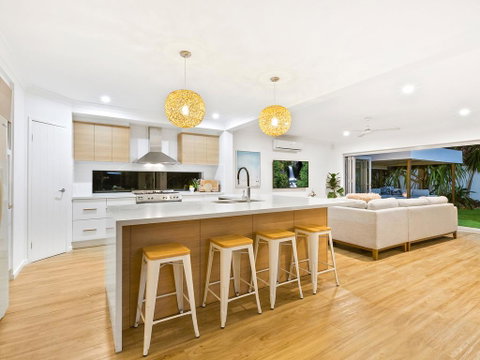 Beachside Holiday Escape - Sunshine Coast Tourism 2