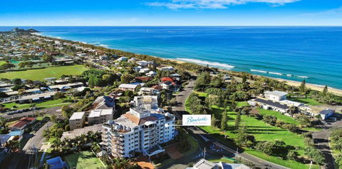Beachside Resort Kawana Waters - Sunshine Coast Tourism 4