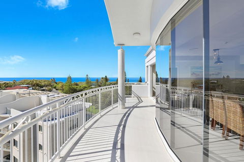 Beachside Resort Kawana Waters - Sunshine Coast Tourism 2