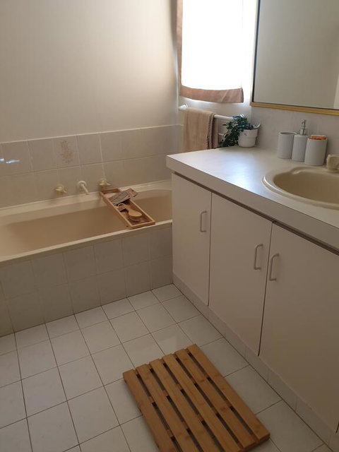 Beachside Retreat - Sunshine Coast Tourism 1