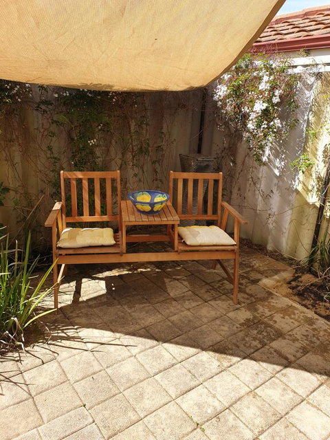 Beachside Retreat - Sunshine Coast Tourism 3