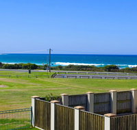 Beachside Retreat - Holiday Sunshine Coast