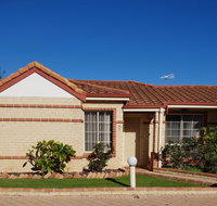 Beachside Retreat 2 - Holiday Sunshine Coast