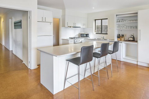 Beachside Vista - Sunshine Coast Tourism 3