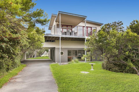 Beachside Vista - Sunshine Coast Tourism 0