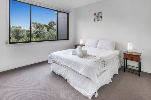 Beachside Vista - Sunshine Coast Tourism 2