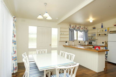Beachwalk Cottage - Sunshine Coast Tourism 0