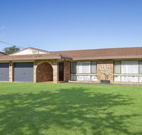 Beachway - beach access at end of street - Holiday Sunshine Coast