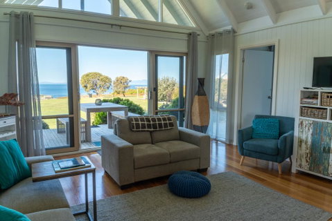 Bear Gully Coastal Cottages - Sunshine Coast Tourism 3
