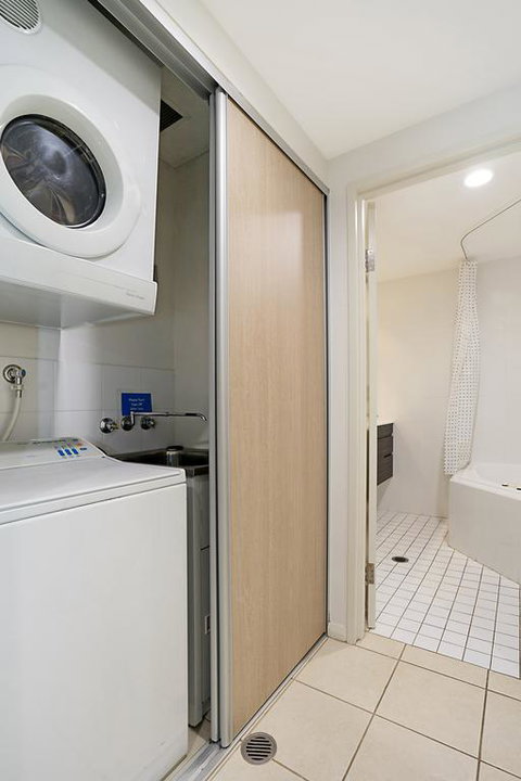 Beau Monde Apartments Newcastle - Boulevard Apartments - Sunshine Coast Tourism 3