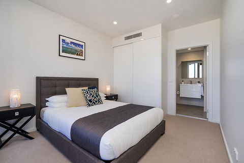 Beau Monde Apartments Newcastle - The Herald - Sunshine Coast Tourism 2