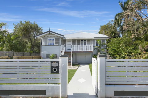 Beautiful Queenslander - Sunshine Coast Tourism 1