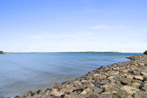 BEAUTY AND THE PEACE - INLET SIDE - Sunshine Coast Tourism 2