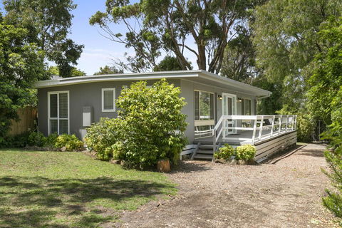 BEAUTY AND THE PEACE - INLET SIDE - Sunshine Coast Tourism 0