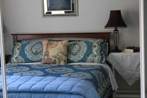 Bed And Breakfast In Perth - Holiday Sunshine Coast 0
