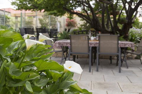 Bed And Breakfast In Perth - Holiday Sunshine Coast 3