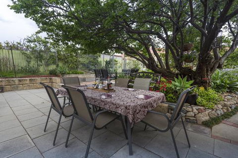 Bed And Breakfast In Perth - Holiday Sunshine Coast 2