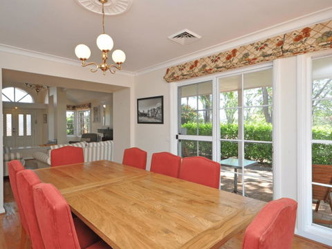 Beggars Bridge Vineyard Homestead W/ Pool + Wifi + Tennis + Vineyard - Holiday Sunshine Coast 1
