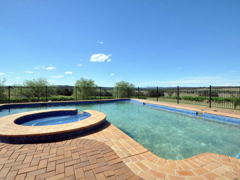Beggars Bridge Vineyard Homestead W/ Pool + Wifi + Tennis + Vineyard - Holiday Sunshine Coast 0