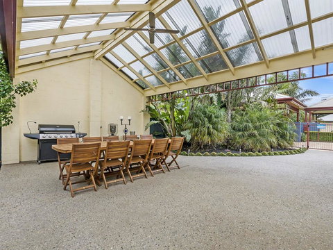 BEL MIREN - DUSTY MILLER - Sunshine Coast Tourism 3