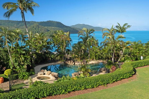 Bella Azure Two Bedroom Two Bathroom Spacious Ocean-view Apartment With Golf Buggy - Sunshine Coast Tourism 1