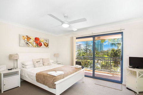 Bella Mare Beachside Apartments - Holiday Sunshine Coast 3