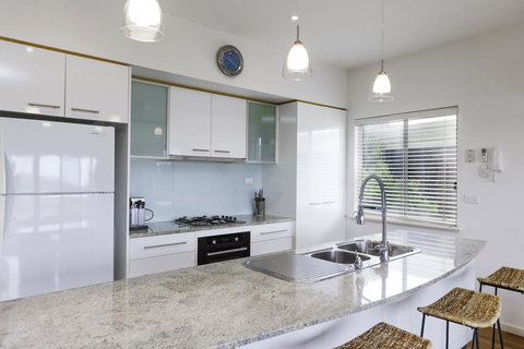 Bella Vista - Sunshine Coast Tourism 0