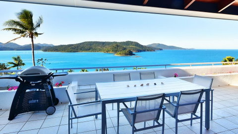 Bella Vista E9 - Ocean View Spacious 2 Bedroom With Golf Buggy - Sunshine Coast Tourism 0