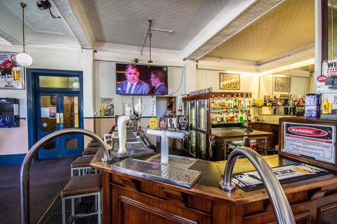 Bellbird Hotel - Sunshine Coast Tourism 2