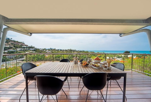 Bellevue Holiday Home - Airlie Beach - Sunshine Coast Tourism 1