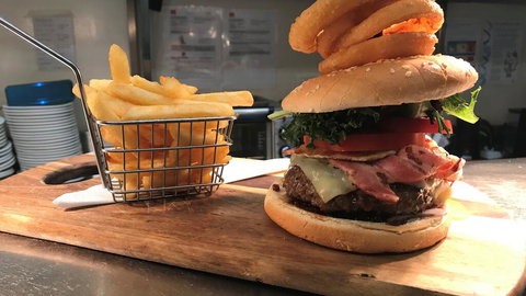 Bellum Hotel - Sunshine Coast Tourism 1