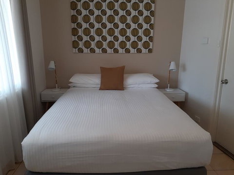 Belmont Palms Motel - Sunshine Coast Tourism 1