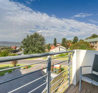 Beloka Close - Modern spacious and pet friendly accommodation - Holiday Sunshine Coast