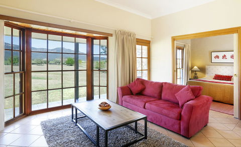 Berenbell Vineyard Retreat - Holiday Sunshine Coast 1
