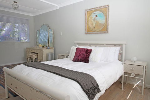 Berrara's Home Away From Home - Sunshine Coast Tourism 1