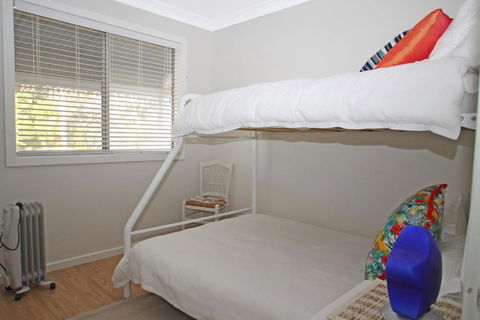 Berrara's Home Away From Home - Sunshine Coast Tourism 2