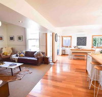 Best Location in Hobart Luxury 4 bedroom with stunning views - Sunshine Coast Tourism