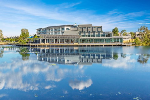 Best Western Plus North Lakes Hotel - Sunshine Coast Tourism 0