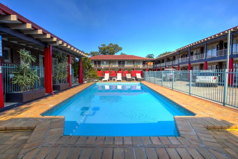 Best Western Zebra Motel - Sunshine Coast Tourism 1
