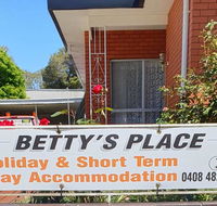 Betty's Place - Holiday Sunshine Coast