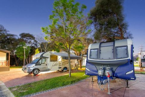 BIG4 Melbourne Holiday Park - Sunshine Coast Tourism 1